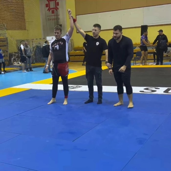 SGC-8. -104kg/Gold
