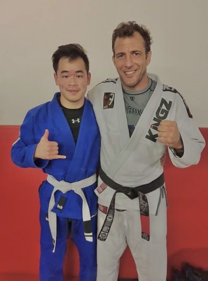 April 2018, Eduardo Telles taught a class at Little Sweatshop BJJ in Edmonton